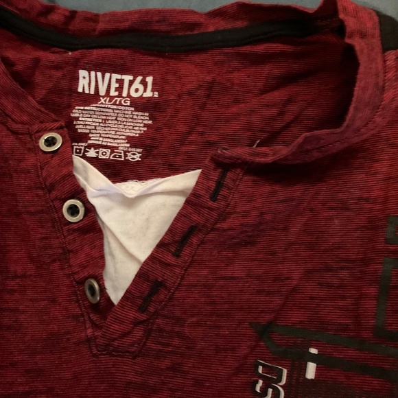 RIVET61 . UNISEX TSHIRT SIZE XL .. - Picture 2 of 8